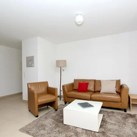 Strandnahe Mit Terrasse, Gratis Nutzung Vom Ahoi Erlebnisbad Und Sauna In Sellin - Rex Rugia 14-2 *