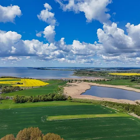 Strandnahe Mit Terrasse, Gratis Nutzung Vom Ahoi Erlebnisbad Und Sauna In Sellin - Rex Rugia 14-2 *